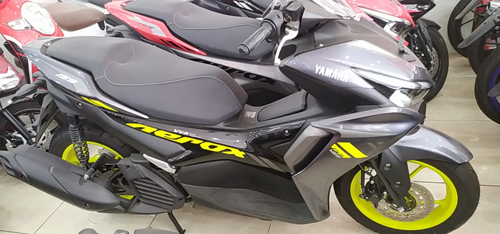 Yamaha Aerox 155 2021 ra mắt rẻ hơn NVX 155 VVA tại Việt Nam